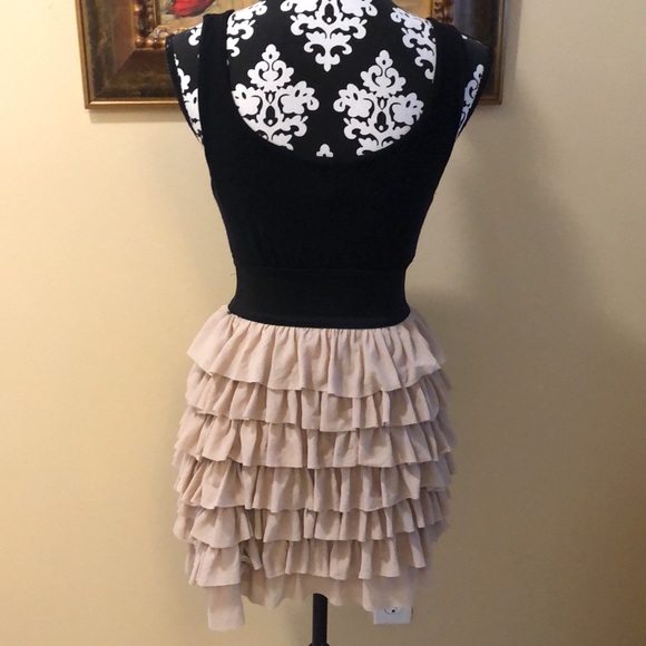 💓Aqua Ballerina Style Black Tank Wide Band Waist, Beige Soft Ruffle Dress - Picture 3 of 13